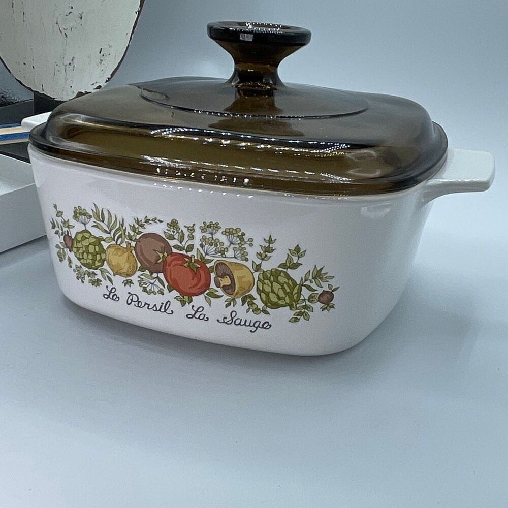 Vintage CorningWare Spice of Life Casserole dish 1.5 quart with amber lid